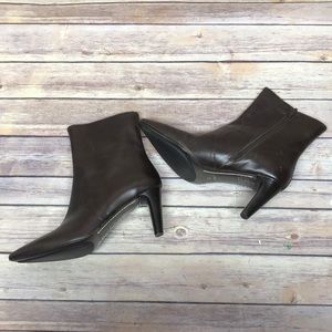 Women’s Via Spiga Pointed Toe Booties